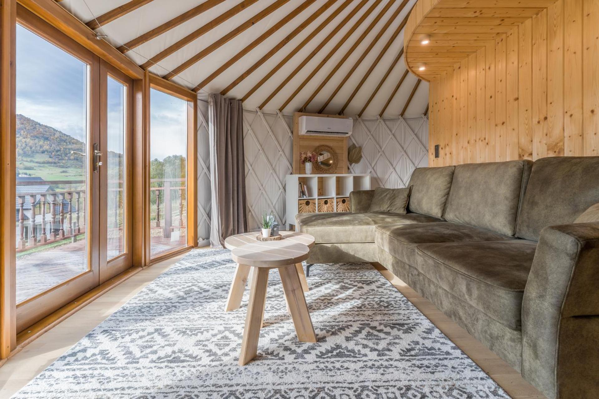 Gorski Glamping - Caloroczne Jurty Z Widokiem Tylmanowa Екстериор снимка